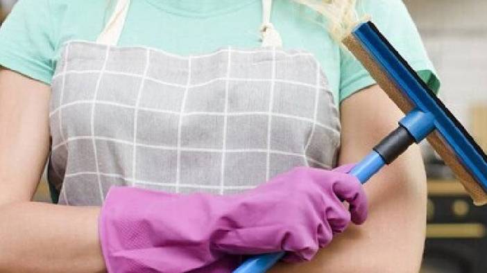 Halıdaki lekelerden eser kalmayacak! Saniyeler içinde yok ediyor 15